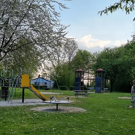 בית נופש Bungalowpark - Castra 48 סימפלוולד